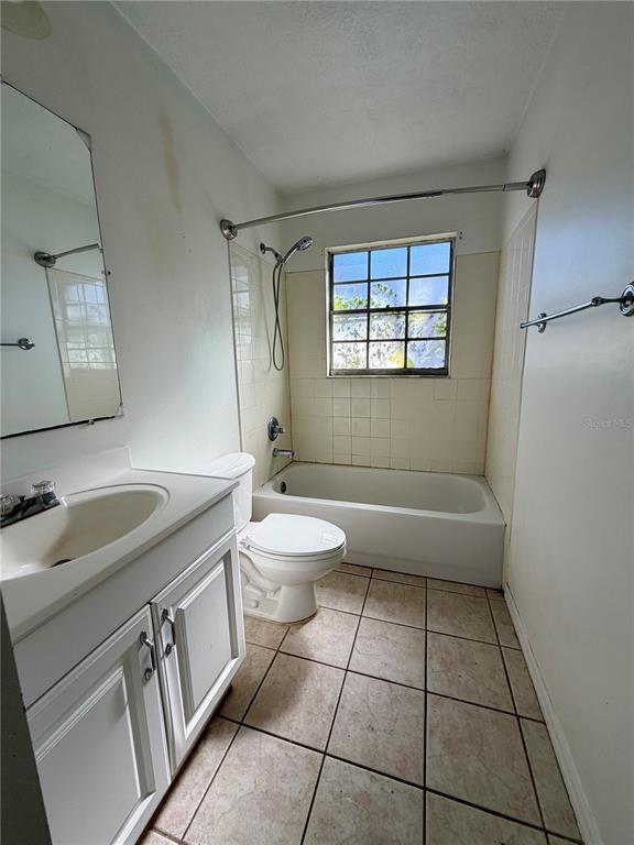 Building Photo - 5502 S Elkins Ave