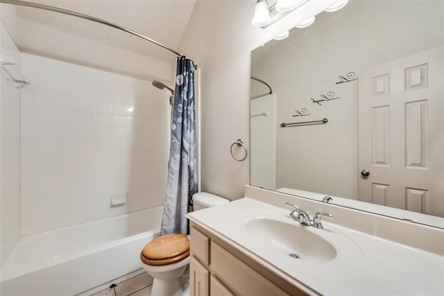 Building Photo - 701 Player Ave