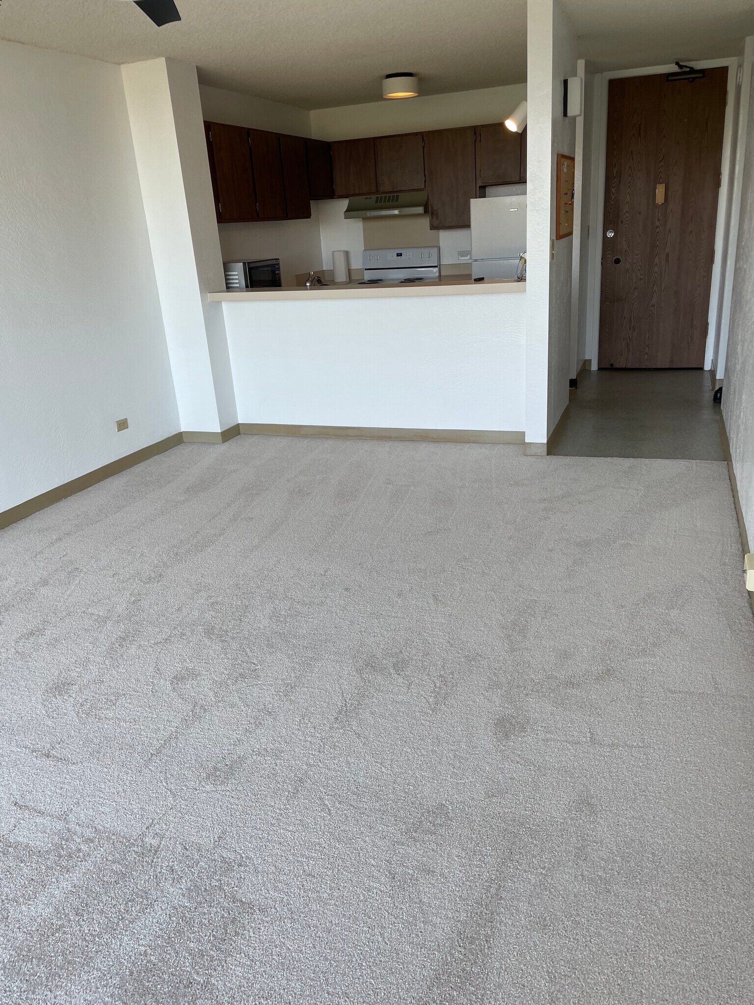 Building Photo - 98-410 Koauka Loop