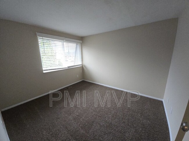 Building Photo - 7276 Broadwyn Dr