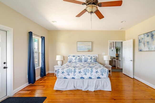 Building Photo - 814 Helen Blvd