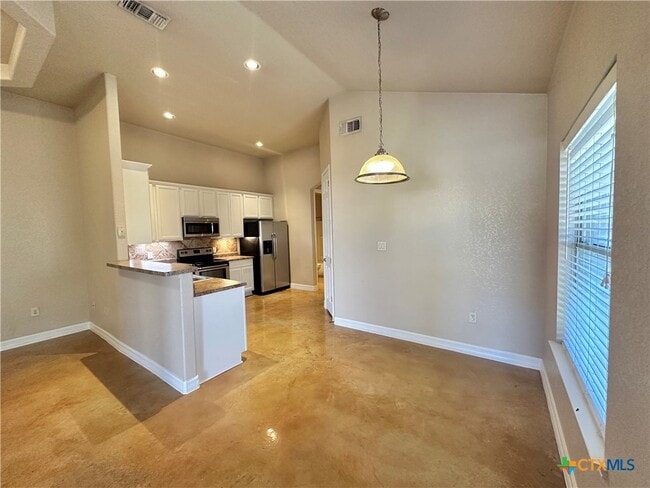 Building Photo - 362 E Faust St