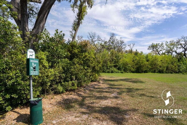 Building Photo - 71 Saluda Way