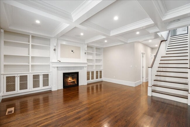 Building Photo - 1133 42nd St