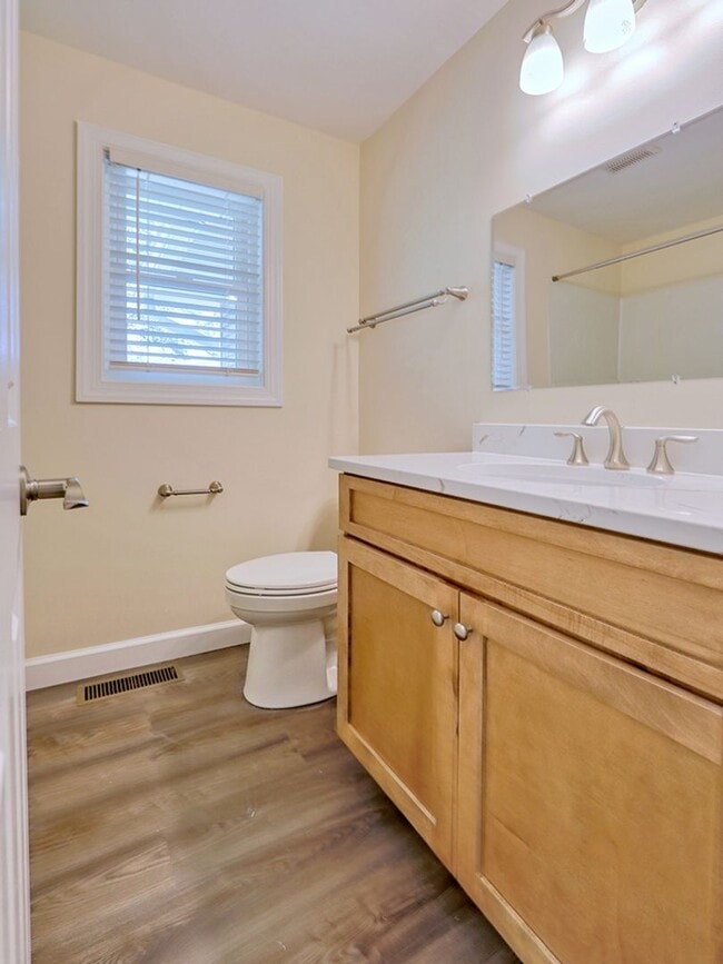 Building Photo - Great Views in Milton! 3-bedroom, 2.5 bath...