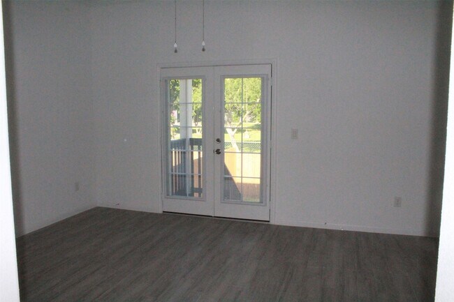 Building Photo - 3714 Easy St
