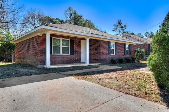 Building Photo - 2572 Tara Heights Cir