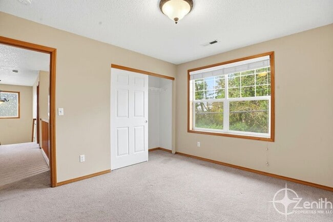 Building Photo - 1511 SE 86th Ct