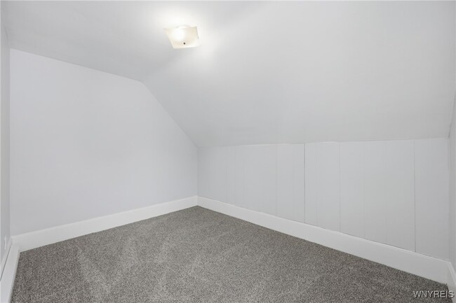 Building Photo - 26 Ganson St