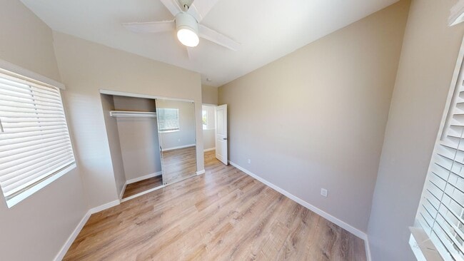 Building Photo - 4BD/2BA on 63rd!