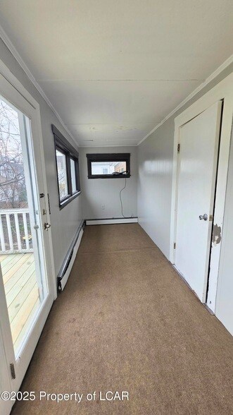 Building Photo - 117 E Green St