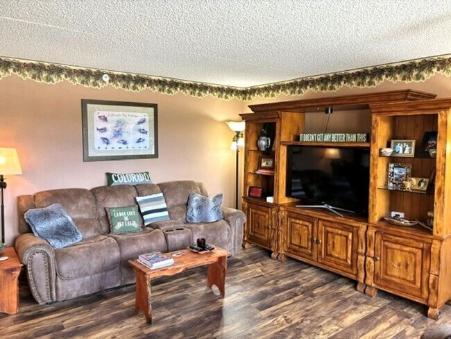 Building Photo - Winter Seasonal Rental- Towers at Lakepoint 207