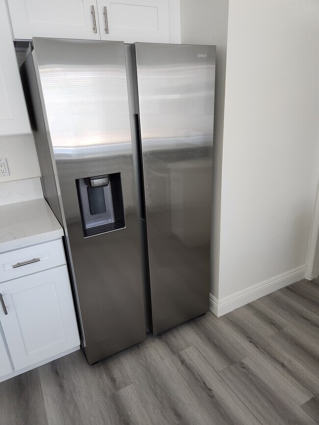 Building Photo - 886 Danvers Cir