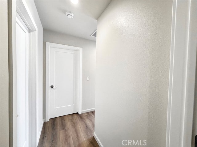 Building Photo - 401 W Erna Ave