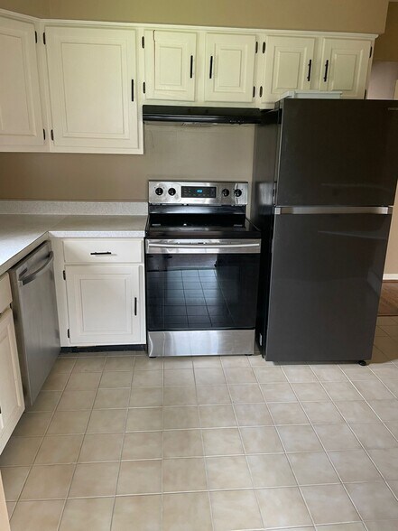 Building Photo - 4113 Telegraph Rd