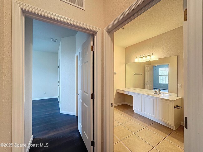 Building Photo - 3848 Lexmark Ln