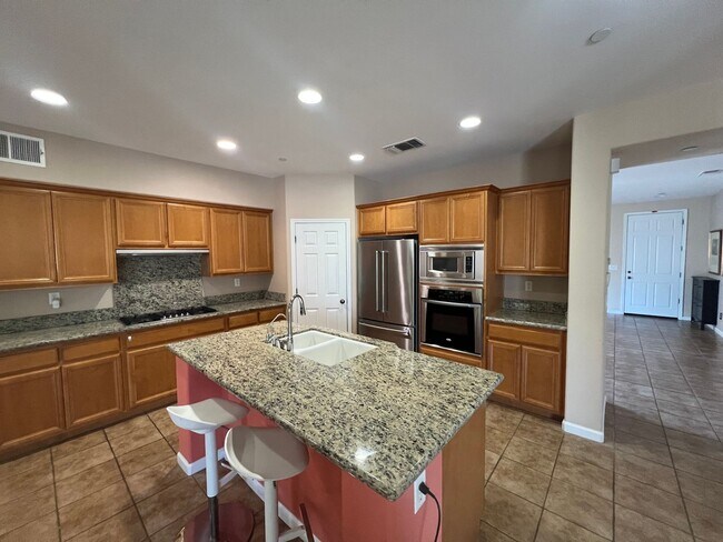 Building Photo - Spacious 4-Bedroom Home in Woodland –Cul-d...