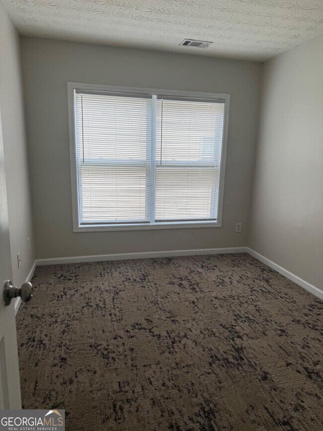 Building Photo - 6106 Allpoint Way