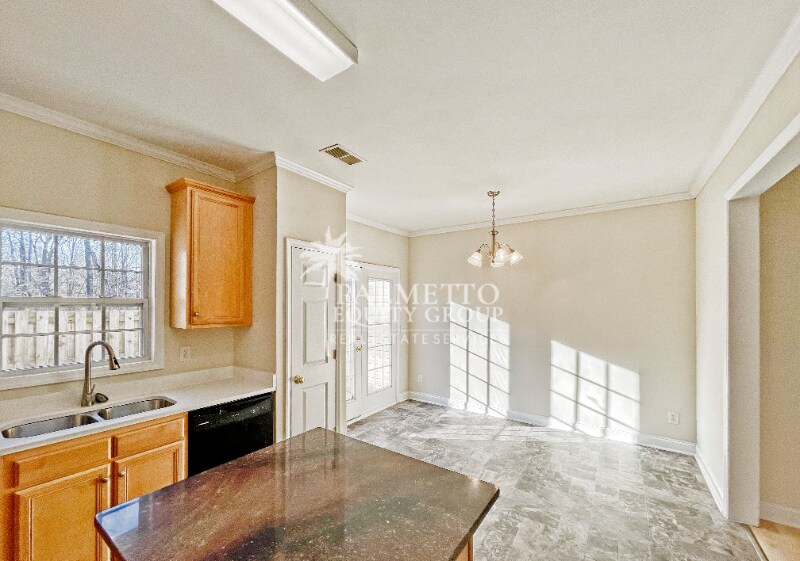 Building Photo - 4445 Baylor St