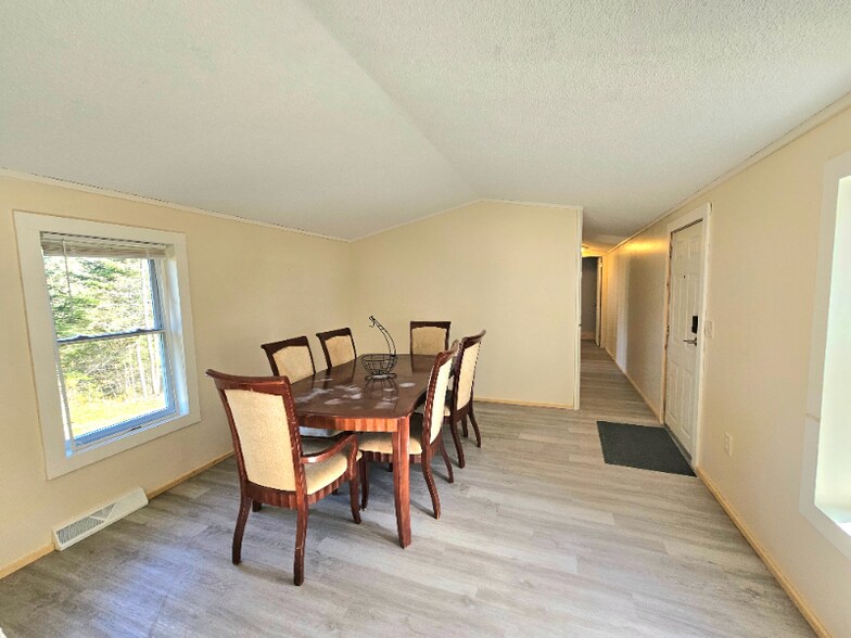Building Photo - 612 Jug Brook Rd