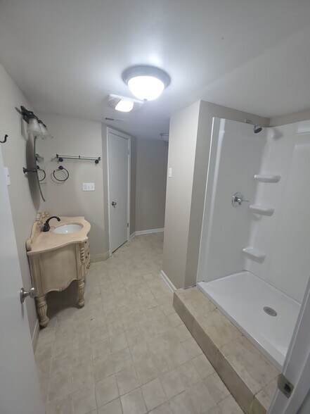 Building Photo - 7607 Judd Cemetery Rd