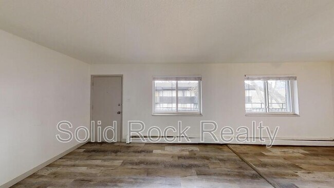 Building Photo - 1411 S Corona Ave