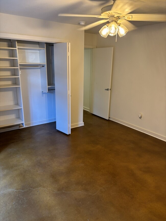 Building Photo - 2909 Albany St