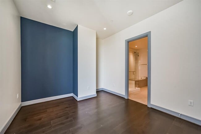 Building Photo - 4521 San Felipe St