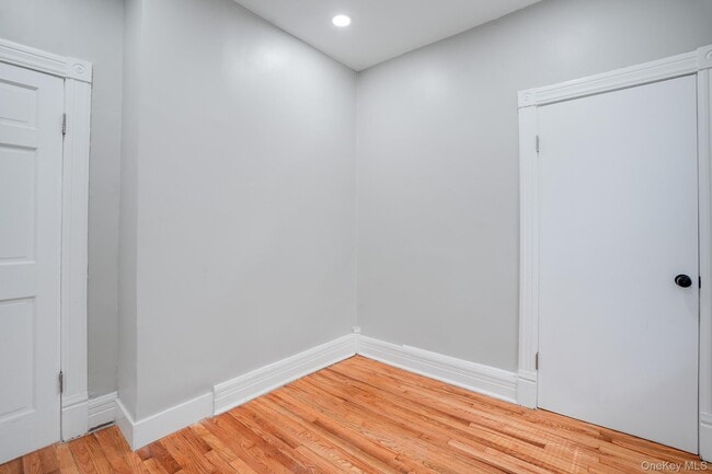 Building Photo - 27 Orchard Pl