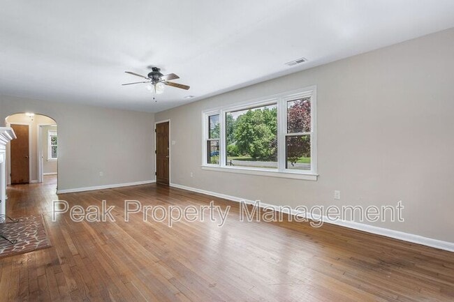 Building Photo - 1407 Northbury Ave