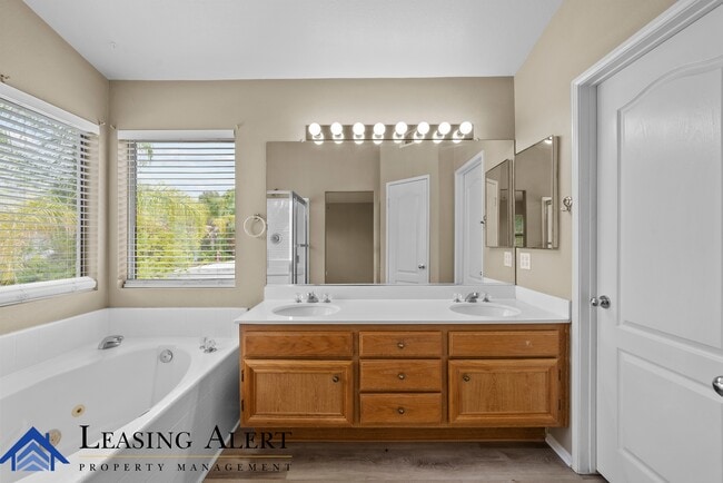 Building Photo - 23721 Skycrest Cir Dr
