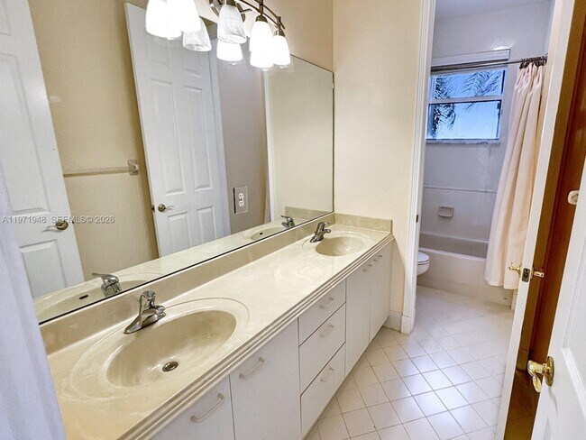 Building Photo - 5028 SW 170th Ave