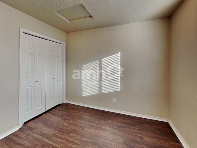 Building Photo - 11549 Roanoke Dr