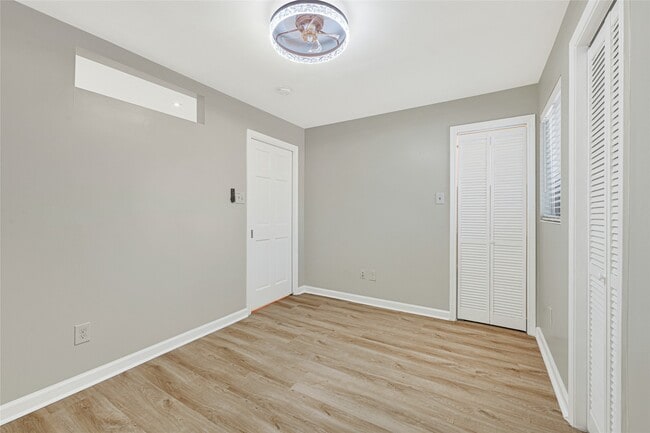 Building Photo - 1603 Welch St