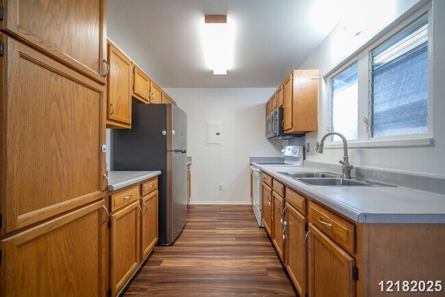 Building Photo - Spacious 4-Bedroom Home in Desirable Ewa Beach Neighborhood