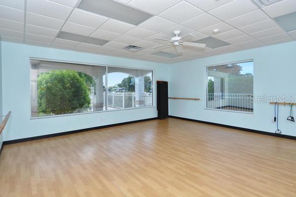 Building Photo - 9641 Castle Point Dr