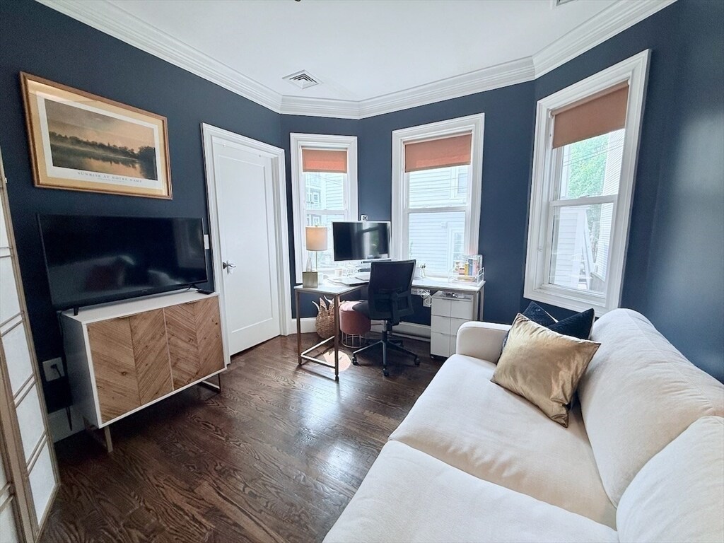 Building Photo - 58 Seaverns Ave