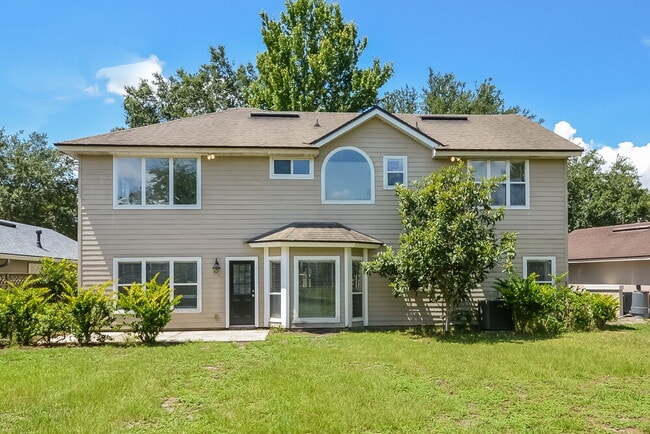 Building Photo - 1962 River Lagoon Trace