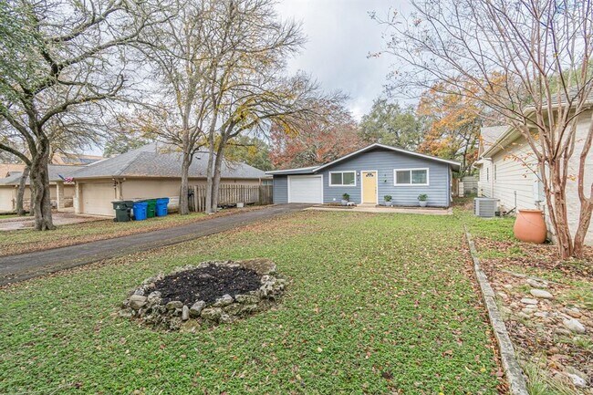 Building Photo - 8 Spalding Cir
