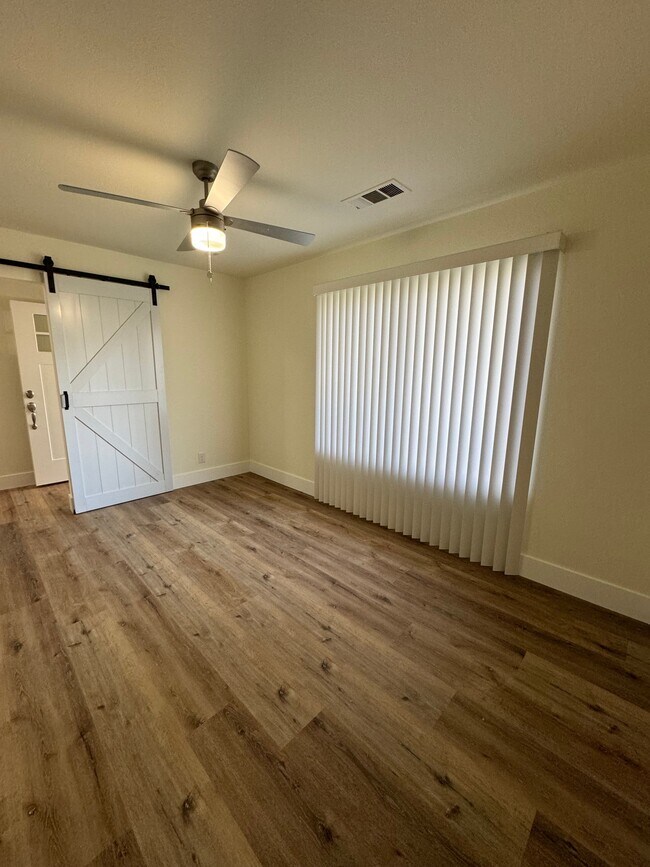 Building Photo - 1024 Michelle Ct