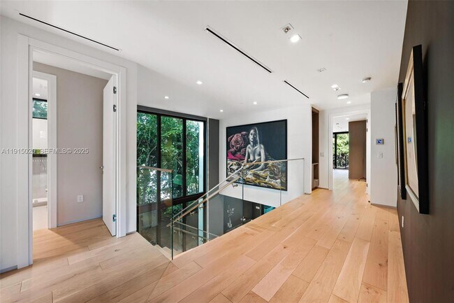 Building Photo - 77 SW 18th Terrace