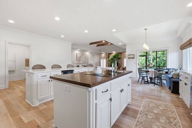 Building Photo - {10500} Luxury Living in Mills Crossing Estates +  Spacious Floorplan with Designer Finishes