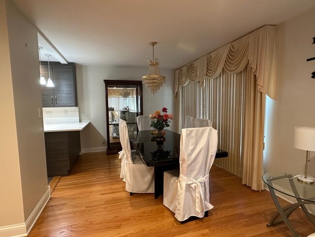 Building Photo - 3929 Jarvis Ave