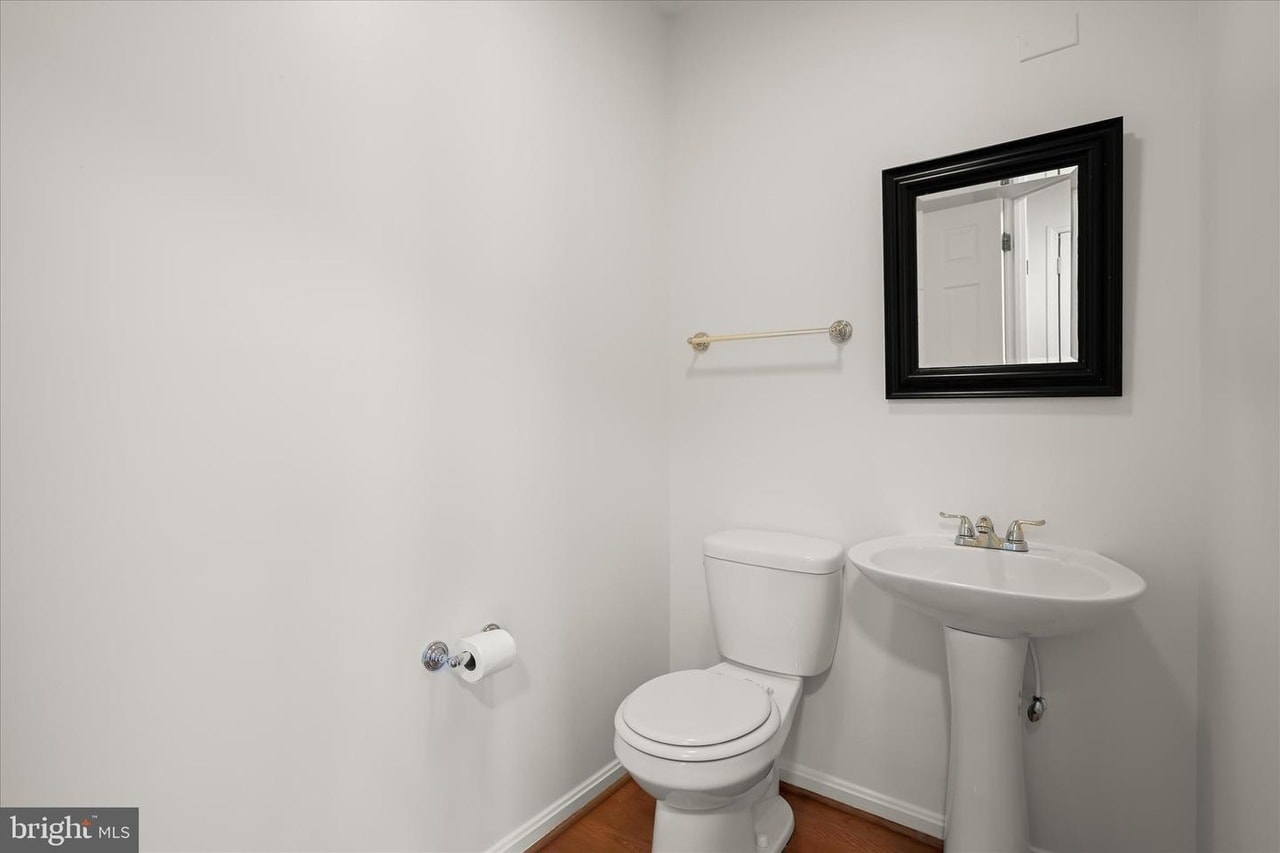 Building Photo - 8834 Goose Landing Cir