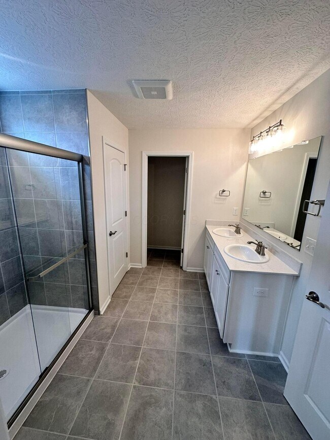 Building Photo - 1332 Red Tail Pl