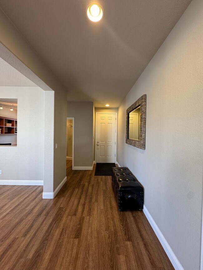 Building Photo - 585 Seattle Slew Ct