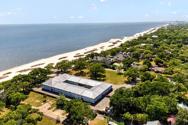 Building Photo - 1282 Beach Blvd