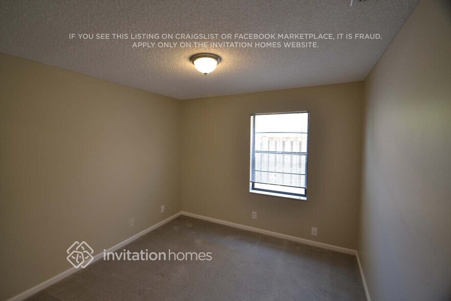 Building Photo - 2528 La Cristal Cir