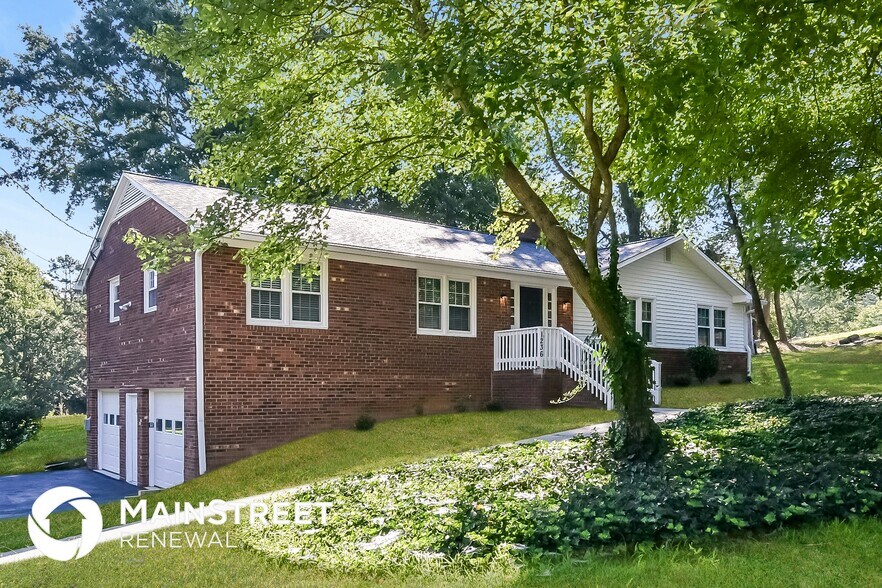 Building Photo - 1236 Bayhill Ct