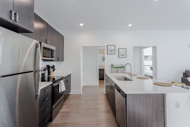 Building Photo - 601 E Pete Rose Wy